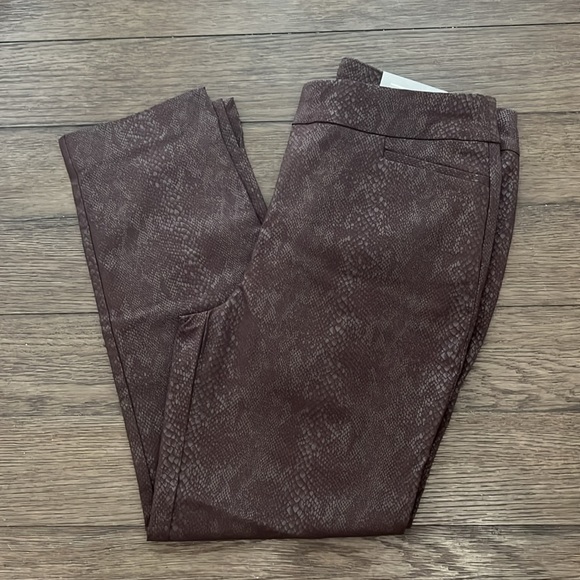 Chico’s So Slimming Brigitte Slim Ankle Pants reptile print - Picture 5 of 15